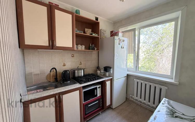 2-комнатная квартира · 43.3 м² · 5/5 этаж, мкр Юго-Восток, 28й микрорайон, Республики за ~ 16.6 млн ₸ в Караганде, Казыбек би р-н — фото 4