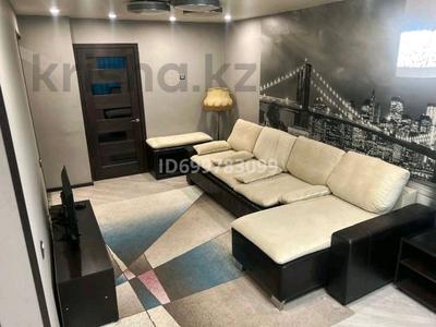 2-бөлмелі пәтер · 50 м² · 2/5 қабат, Бауыржана момышула 18 — Бауыржана момышула, бағасы: 13 000 〒 в Шымкенте