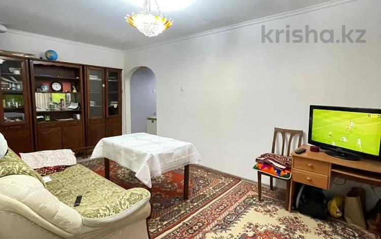 2-комнатная квартира, 42 м², 1/5 этаж, мкр Казахфильм