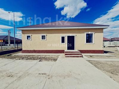 Отдельный дом · 4 комнаты · 180 м² · 0.8 сот., мкр Аксай-2, 10 18 за 32 млн ₸ в Атырау