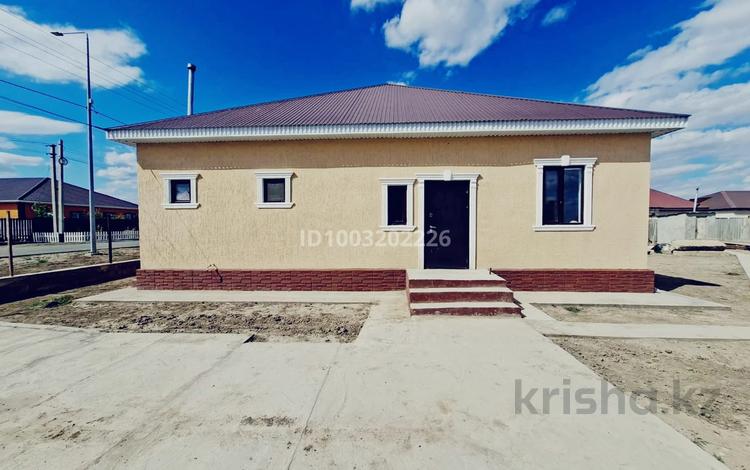 Отдельный дом · 4 комнаты · 180 м² · 0.8 сот., мкр Аксай-2, 10 18 за 32 млн ₸ в Атырау — фото 22