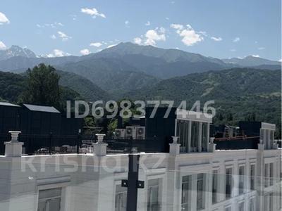 5-комнатная квартира · 410 м² · 3/3 этаж, Ондасынова за 490 млн 〒 в Алматы, Медеуский р-н