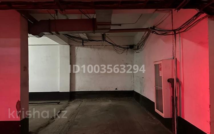 Паркинг · 18 м² · Брусиловского 163 — Дом 140-144-148, бағасы: 1.8 млн ₸ в Алматы, Алмалинский р-н — фото 6