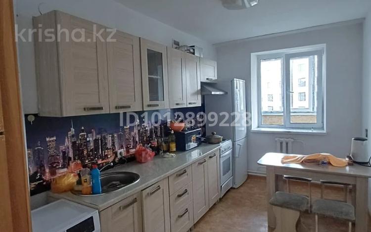 2-бөлмелі пәтер · 58 м² · 2/5 қабат, Аль-Фараби 38/3, бағасы: 150 000 ₸ в Усть-Каменогорске — фото 2