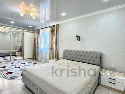 Отдельный дом · 5 комнат · 210 м² · 8.5 сот., мкр Лесхоз, Медеубаева за 45 млн 〒 в Атырау