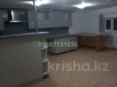 10 комнат · 500 м² · 3 этаж, Карынбаева 51 за 100 000 〒 в Атырау, мкр Мирас