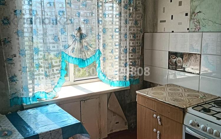 1-комнатная квартира · 30 м² · 5/5 этаж, Майкудук, Майкудук, 12й микрорайон 29 за 6.5 млн ₸ в Караганде, Алихана Бокейханова р-н — фото 2