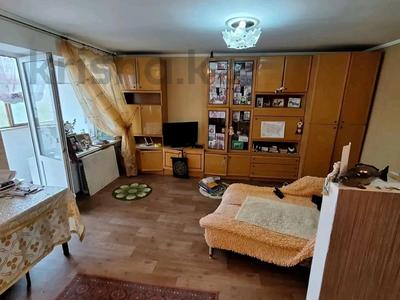 3-комнатная квартира, 61 м², 5/9 этаж, мкр Омега, Есенжанова за 13.5 млн 〒 в Уральске, мкр Омега