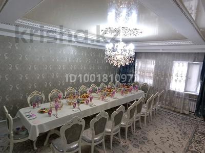 Үйдің бір бөлігі · 4 бөлме · 200 м² · 200 жүзд., Жұмыскер ш/а., Кайыршакты 22 — Нурас магазин рядом, бағасы: 35 млн ₸ в Атырау, мкр Жумыскер