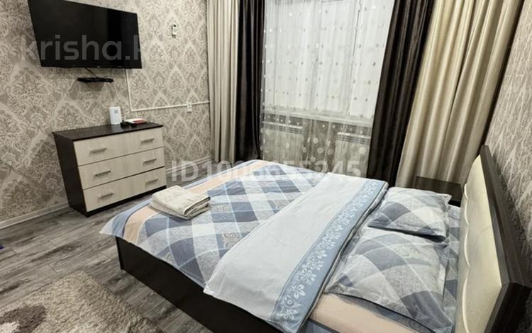 1-комнатная квартира · 33 м² · 3/5 этаж, мкр Аса за 10 000 〒 в Таразе — фото 2