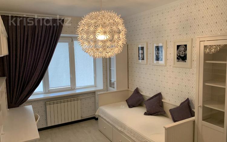 4-бөлмелі пәтер · 84.4 м² · 4/5 қабат, Азаттык 75, бағасы: 35 млн ₸ в Атырау — фото 2