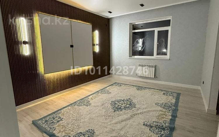 2-комнатная квартира · 70 м² · 5/7 этаж, Мкр Самал — Мектеп, Балабақша, Медикер бәрі бар за 26.5 млн ₸ в Жанаозен — фото 2