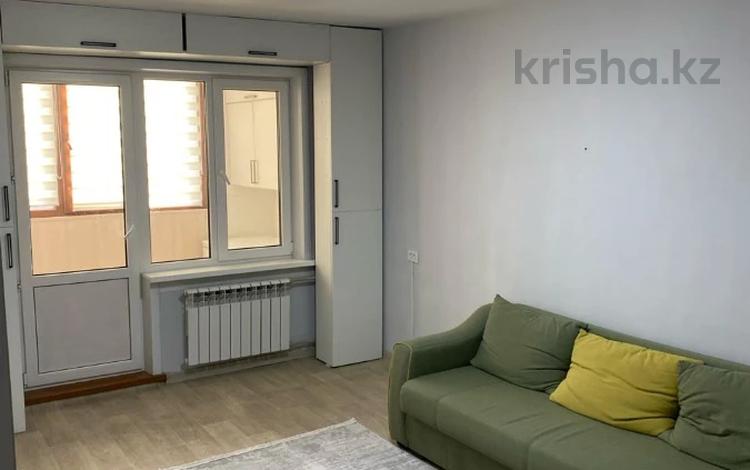 2-комнатная квартира, 43 м², 2/5 этаж, Мынбаева