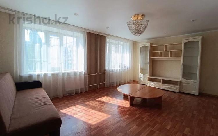 3-бөлмелі пәтер · 82.3 м² · 2/9 қабат, Ломова 179.9, бағасы: 35 млн ₸ в Павлодаре — фото 2