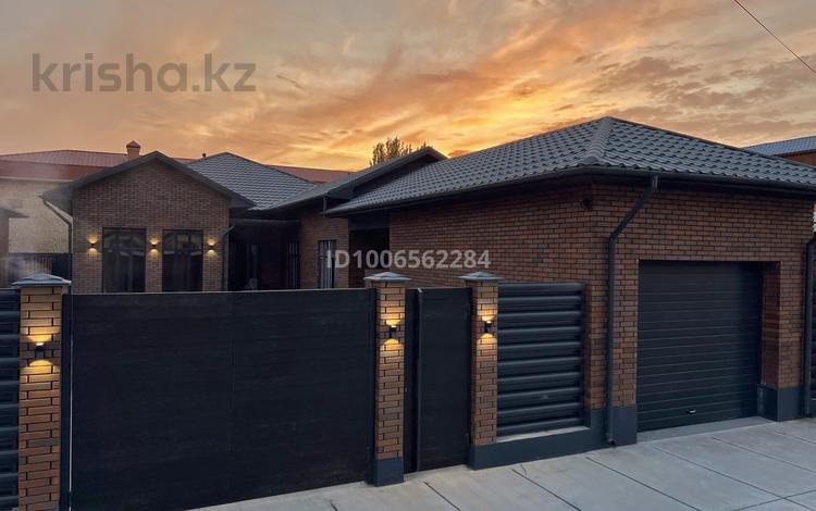 Отдельный дом · 6 комнат · 260 м² · 6 сот., Толе Би 13 — ГОВД за 78 млн 〒 в  — фото 2