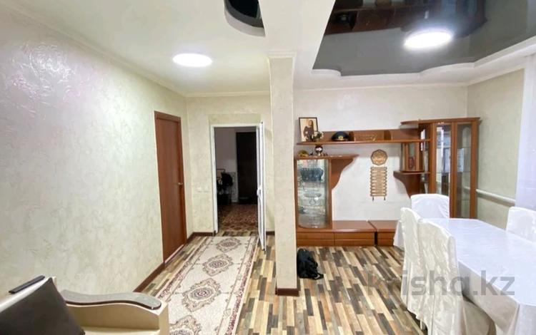 Отдельный дом • 6 комнат • 120 м² • 9.7 сот., Уйтас 22 за 13.7 млн 〒 в Талдыкоргане — фото 2