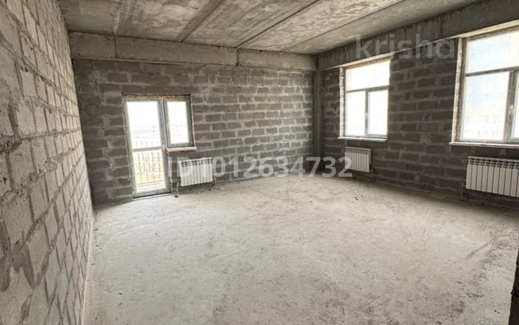 4-комнатная квартира · 144.8 м² · 5/10 этаж, 18А мкр 5 за 53 млн ₸ в Актау — фото 2