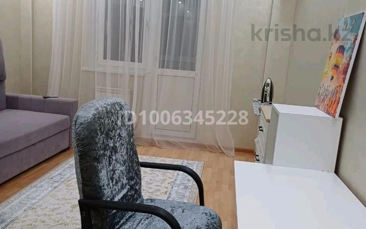 2-бөлмелі пәтер · 65 м² · 6/9 қабат, мкр Сары Арка 40, бағасы: 250 000 ₸ в Атырау — фото 12