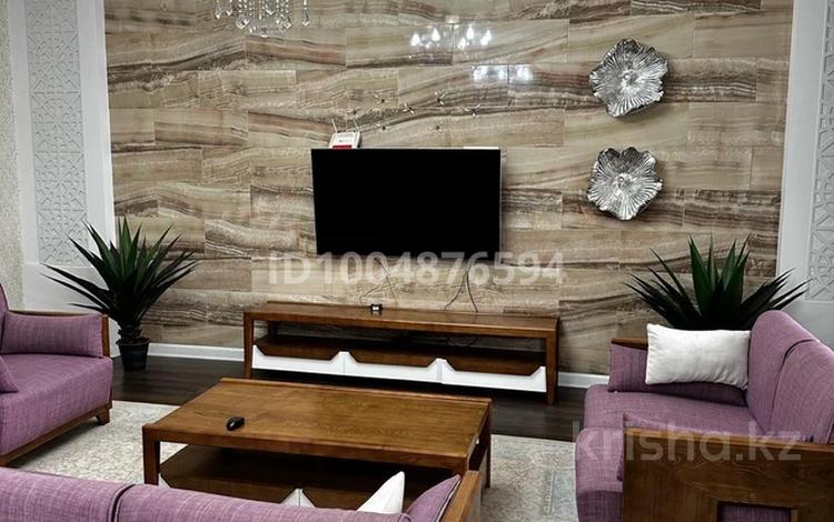 4-бөлмелі пәтер · 190 м² · 6/10 қабат, ул. Байтурсынова 58В, бағасы: 450 000 ₸ в Шымкенте, Аль-Фарабийский р-н — фото 11