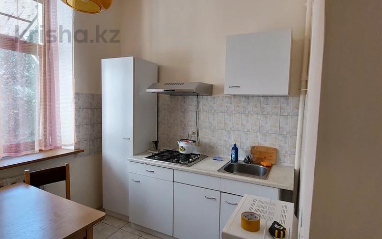 1-бөлмелі пәтер · 45 м² · 2/3 қабат, Айтеке би 78 — Желтоксан, бағасы: 220 000 ₸ в Алматы, Алмалинский р-н — фото 2