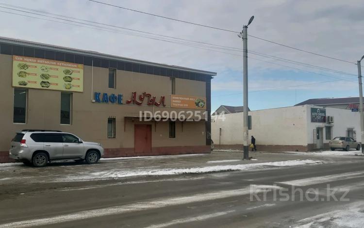 Еркін, кеңселер, дүкендер мен бутиктер · 300 м², бағасы: 300 000 ₸ в Атамекене — фото 2