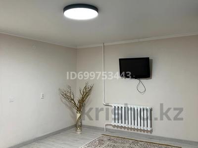 1-комнатная квартира · 32 м² · 1/5 этаж, Самал 7 — Кунаева за 10 000 ₸ в Талдыкоргане, мкр Самал