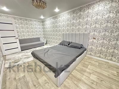 1-бөлмелі пәтер · 37 м² · 1/9 қабат, мкр 8 — Братьев жубановых, бағасы: 10 000 ₸ в Актобе