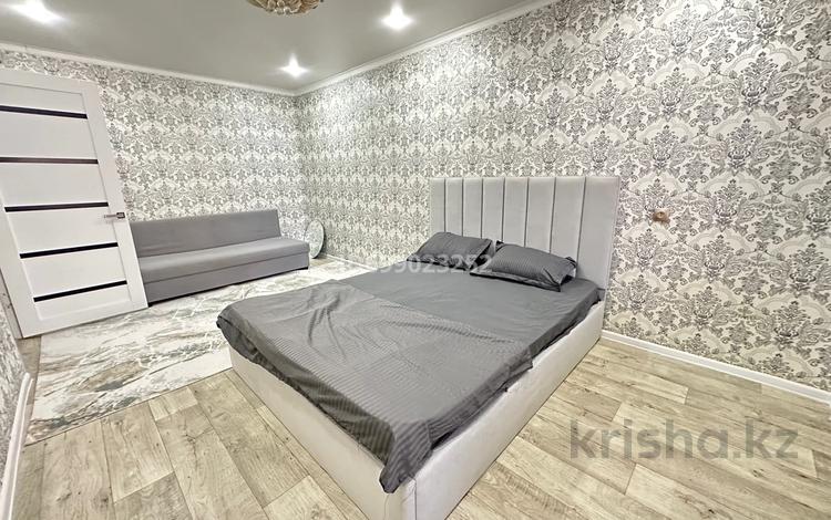 1-комнатная квартира · 37 м² · 1/9 этаж, мкр 8 — Братьев жубановых за 10 000 〒 в Актобе — фото 7