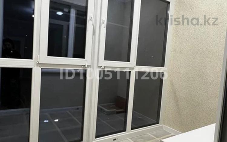 1-комнатная квартира · 50 м² · 6/9 этаж, мкр. Алтын орда, Алия Молдагулова 62 — Мангилик ел и А. Молдагуловой за 200 000 ₸ в Актобе — фото 3