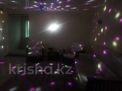 Жеке үй · 10 бөлме · 400 м², Кунгей, бағасы: 90 000 〒 в Караганде, Казыбек би р-н