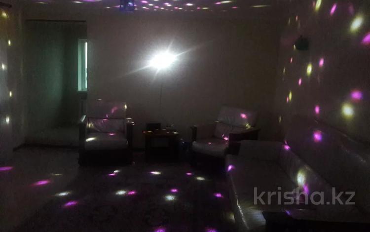 Жеке үй · 10 бөлме · 400 м², Кунгей, бағасы: 150 000 ₸ в Караганде, Казыбек би р-н — фото 13