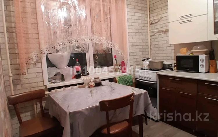 2-бөлмелі пәтер · 42 м² · 5/9 қабат, Исатай-Махамбета 82/1, бағасы: 11 млн ₸ в Уральске — фото 2
