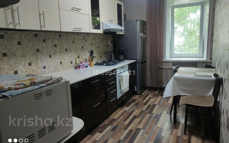 4-комнатная квартира · 80 м² · 2/5 этаж, Набережная — Химчистка люкс, Акжелкен за 40 000 ₸ в Щучинске — фото 4