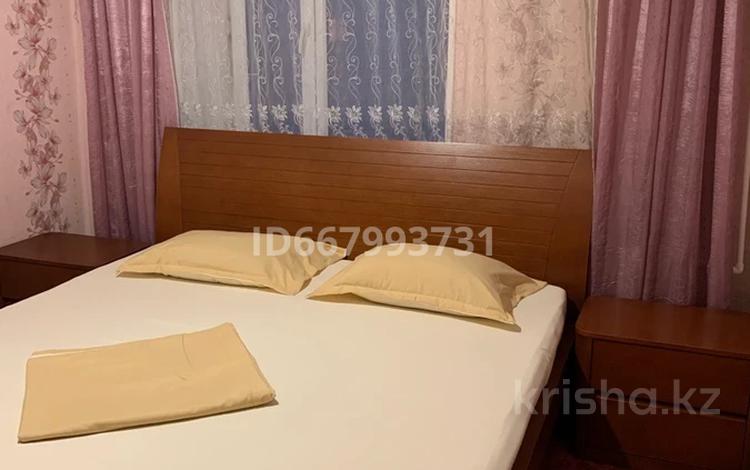 3-бөлмелі пәтер · 65 м² · 2/5 қабат, Жаңа қала ш/а. 39, бағасы: 18 000 ₸ в Караганде, Казыбек би р-н — фото 2