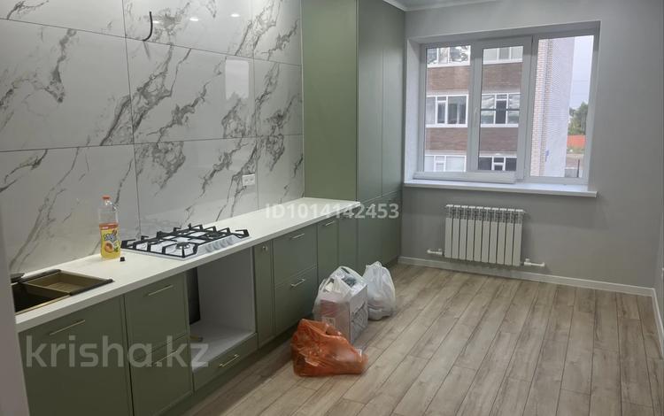 1-комнатная квартира · 47 м² · 2/5 этаж, мкр 12, Бактыбай батыра 96а за 20.5 млн ₸ в Актобе — фото 2