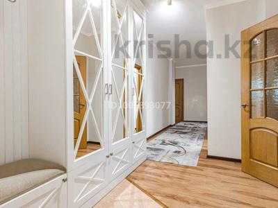 3-комнатная квартира · 105 м² · 10/14 этаж, Сарайшык 5 — Байтерек , Хан шатыр, Каз медиа за 25 000 ₸ в Астане, Есильский р-н