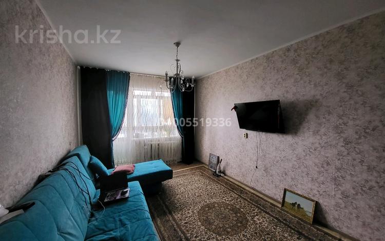 2-комнатная квартира · 50 м² · 4/9 этаж, Майкудук, Майкудук, 16й микрорайон 12 за 15 млн ₸ в Караганде, Алихана Бокейханова р-н — фото 2
