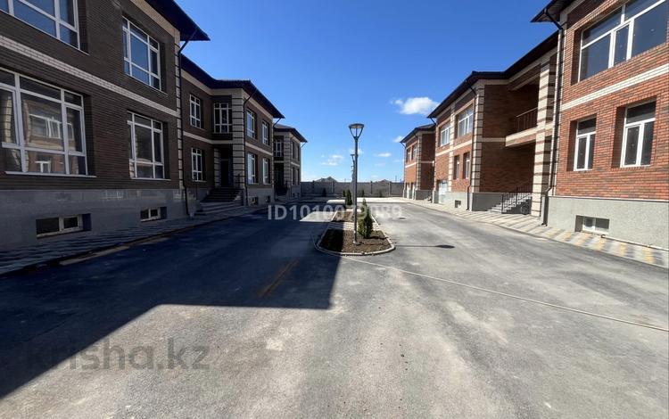 Часть дома · 7 комнат · 280 м² · 1.4 сот., мкр Кунгей , ул. Назира Турекулова 42 за 65 млн 〒 в Караганде, Казыбек би р-н — фото 15
