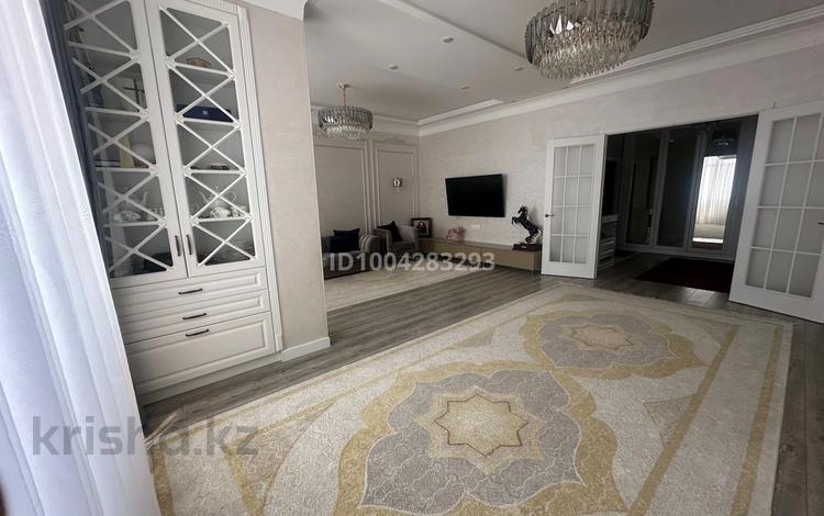 3-бөлмелі пәтер · 130 м² · 4/10 қабат, 13-й мкр 54, бағасы: 80 млн ₸ в Актау — фото 2