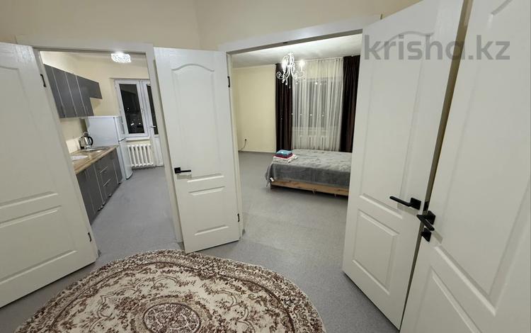 1-комнатная квартира · 40 м² · 9/9 этаж, Ашимов 4а — Поликлиника за 2 500 ₸ в Талдыкоргане, мкр Болашак — фото 2