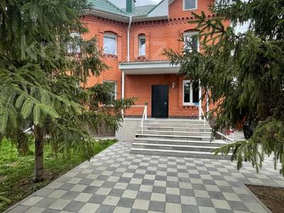 Отдельный дом · 5 комнат · 320.4 м² · 4.5 сот., Нурсултана Назарбаева 36 за 165 млн ₸ в Костанае