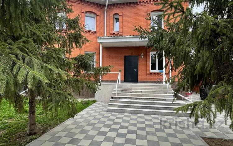 Отдельный дом · 5 комнат · 320.4 м² · 4.5 сот., Нурсултана Назарбаева 36 за 165 млн ₸ в Костанае — фото 2