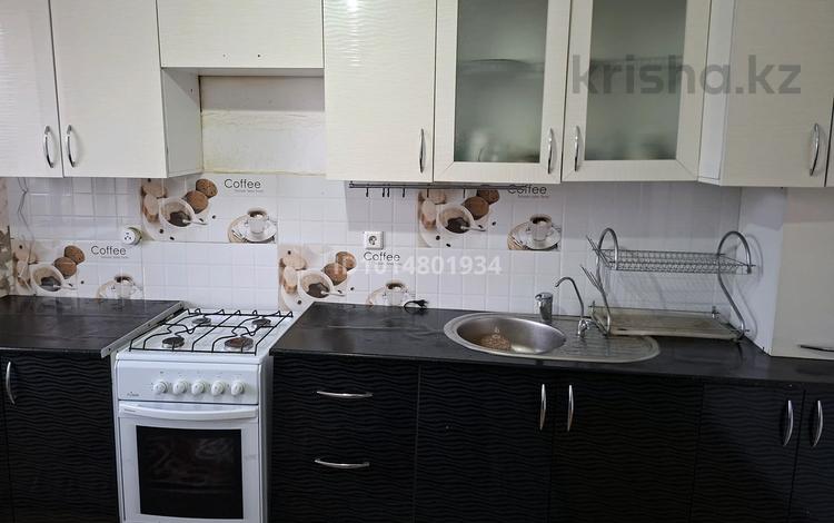 3-бөлмелі пәтер · 70 м² · 2/5 қабат, Отырар 34 кв8, бағасы: 120 000 ₸ в Туркестане — фото 2