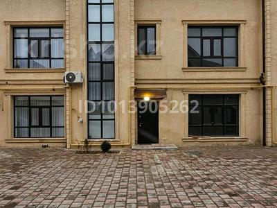 Отдельный дом · 6 комнат · 300 м² · 2 сот., мкр "Шыгыс 1" 289/7 за 63 млн ₸ в Актау, мкр "Шыгыс 1"