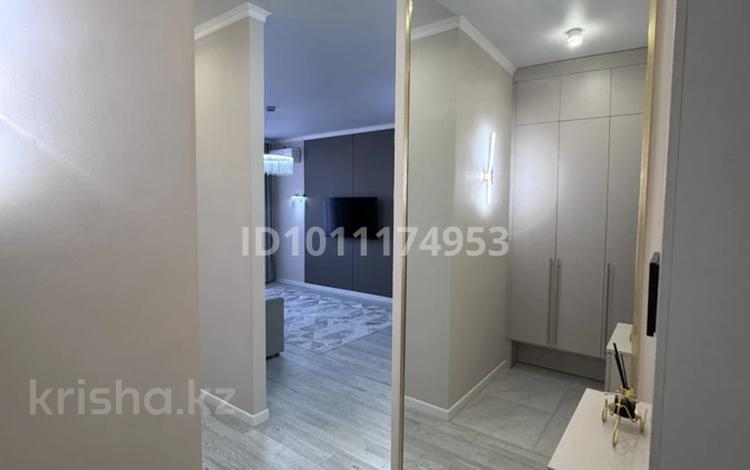 2-комнатная квартира · 42 м² · 4/7 этаж, Муканова 88 за 27 млн 〒 в Караганде, Казыбек би р-н — фото 2