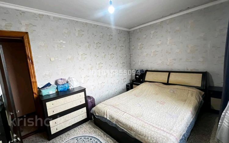 3-бөлмелі пәтер · 67.7 м², Богенбайулы 23д, бағасы: 31 млн ₸ в Семее — фото 2