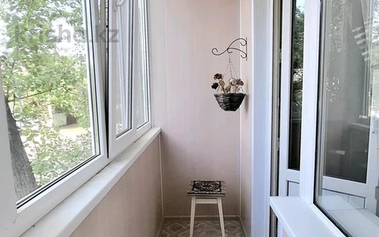 2-бөлмелі пәтер · 45 м² · 2/5 қабат, Ескалиева 148, бағасы: 15 млн ₸ в Уральске — фото 2