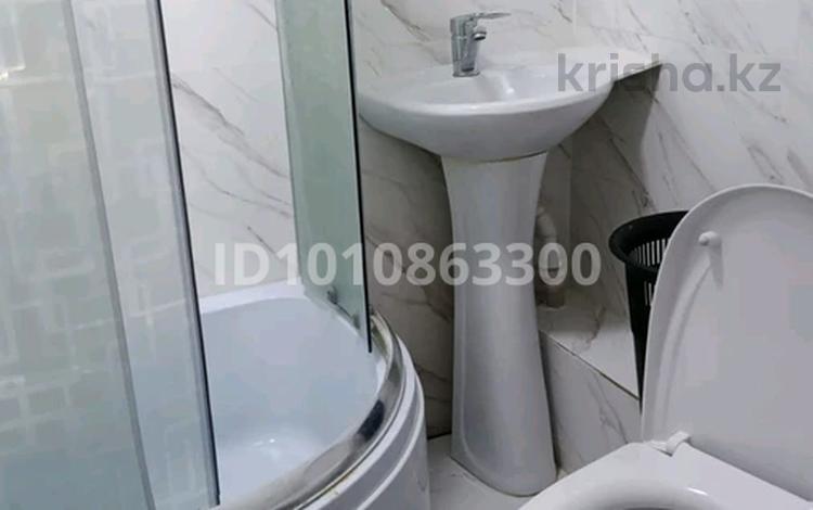 Дом · 4 комнаты · 250 м², мкр Тастак-2, Мукананова 98 за 50 000 〒 в Алматы, Алмалинский р-н — фото 2