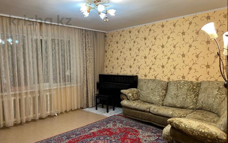 3-комнатная квартира · 65 м² · 1/5 этаж, пр. Республики за 16.2 млн ₸ в Темиртау — фото 2
