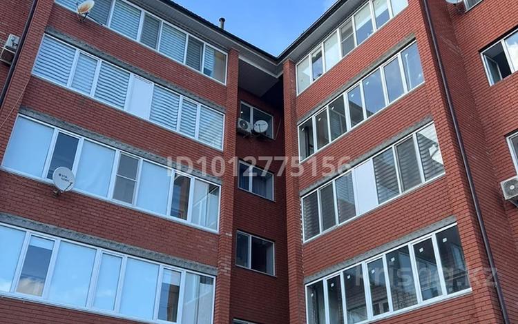 1-комнатная квартира · 58 м² · 3/5 этаж, мкр Северо-Восток 19/2 за 22 млн ₸ в Уральске — фото 2